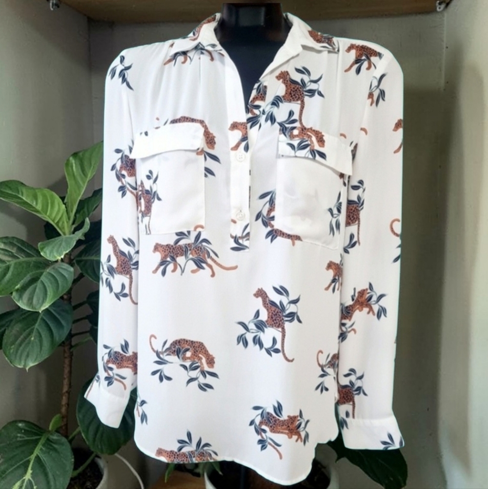 Ann Taylor White Semi-Sheer Jaguar Cheetah Leopard Popover Blouse Sz S